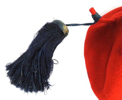 COIFFURES. Chéchia de zouave ou tirailleur...
