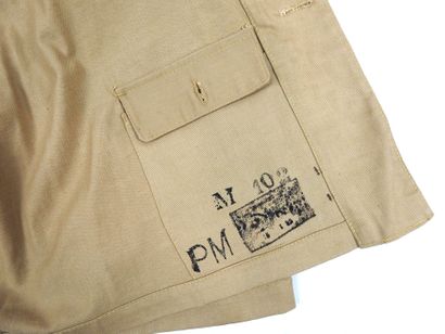 UNIFORMES. Paletot en coton kaki clair de...