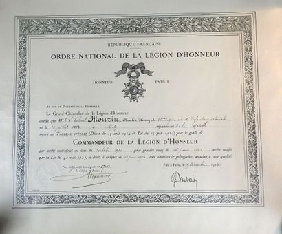 DOCUMENTS. Brevets d'officier et de commandeur...