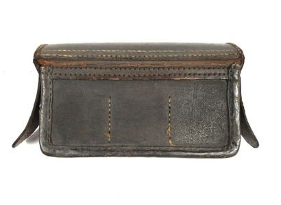 EQUIPEMENTS. Cartouchière modèle 1882 non...