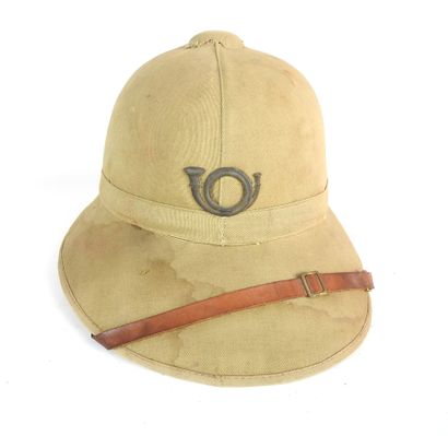 COIFFURES. Casque modèle 1931 en liège recouvert...
