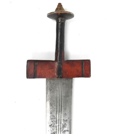 EQUIPEMENTS. Epée touareg 