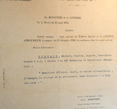 DOCUMENTS. Ensemble de citations et de diplômes...