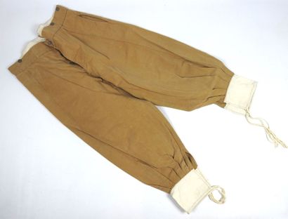 UNIFORMES. Sarouel de Spahi modèle 1915 en...