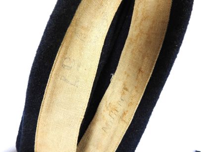 COIFFURES. Calot modèle 1891 réglementaire...
