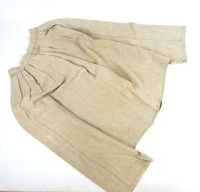 UNIFORMES. Sarouel de spahi ou méhariste...