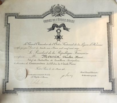 DOCUMENTS. Brevets d'officier et de commandeur...
