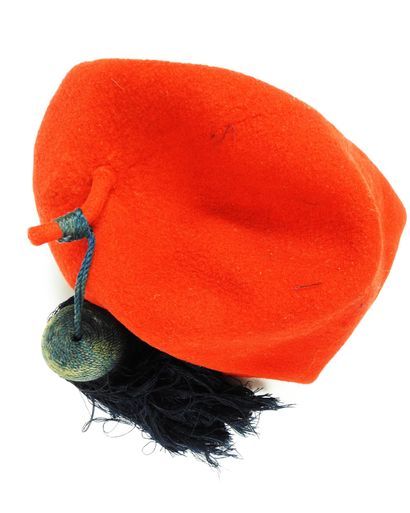 COIFFURES. Chéchia de zouave ou tirailleur...