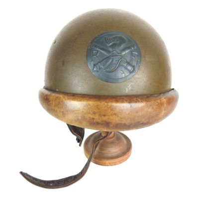 COIFFURES. Casque des troupes blindées modèle...