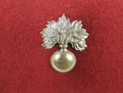 COIFFURES. Chéchia d'auxiliaire indigène...