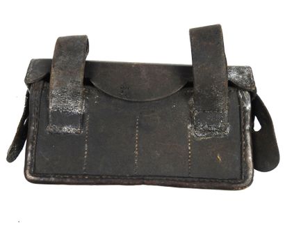 EQUIPEMENTS. Cartouchière modèle 1882 non...