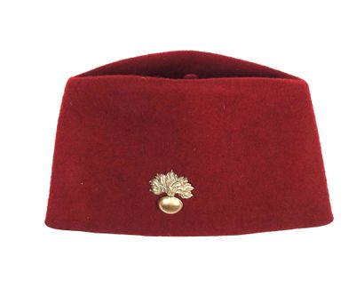 COIFFURES. Chéchia d'auxiliaire indigène...