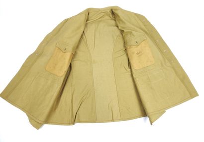 UNIFORMES. Tenue de Spahis marocain constituée...
