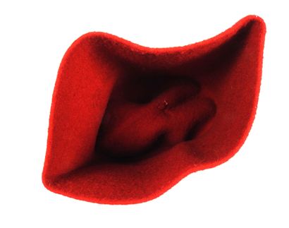 COIFFURES. Chéchia de spahi (hauteur 31 cm)...