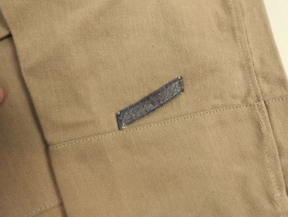 UNIFORMES. Tenue constituée d'une vareuse...