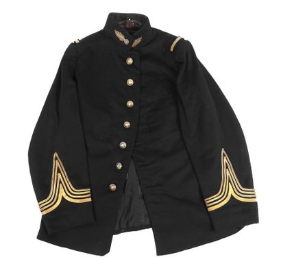 UNIFORMES. Ensemble de pièces d'uniformes...