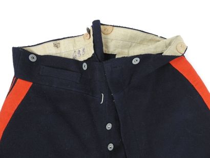 UNIFORMES. Culotte d'artilleur et de sapeur...