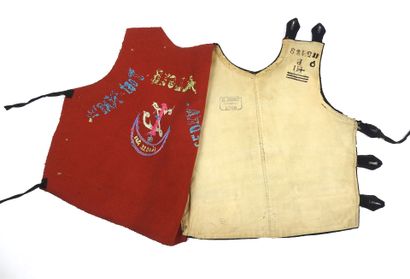 SOUVENIRS. Gilet de zouaves en drap bleu...