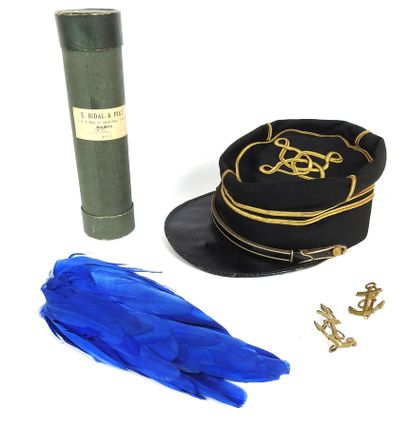 COIFFURES. Képi demi-foulard de lieutenant...