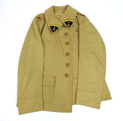 UNIFORMES. Tenue de Spahis marocain constituée...