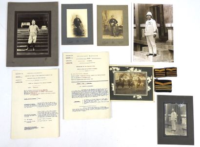 UNIFORMES. Ensemble de pièces d'uniformes...