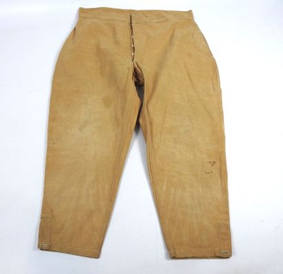 UNIFORMES. Paletot en coton kaki clair de...