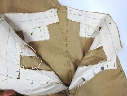 UNIFORMES. Lot de 2 pantalon-culotte modèle...