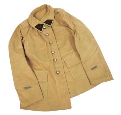 UNIFORMES. Tenue constituée d'une vareuse...