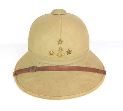 COIFFURES. Casque modèle 1931 de l'intendant...