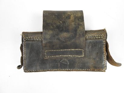 EQUIPEMENTS. Cartouchière modèle 1877 en...