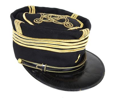 COIFFURES. Képi demi-foulard de chef de bataillon...