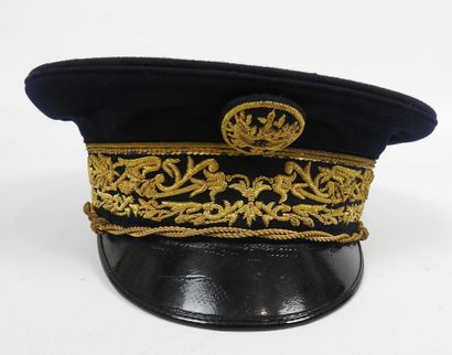 UNIFORMES. Tenue d'administrateur des services...