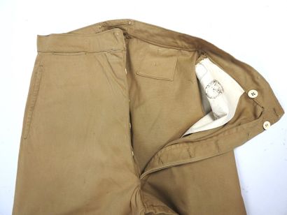 UNIFORMES. Lot de 2 pantalons droits en toile...