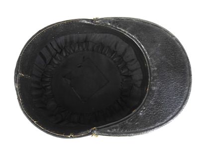 COIFFURES. Képi de sous-officier des troupes...