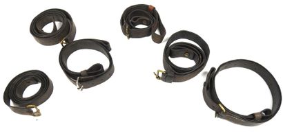 EQUIPEMENTS. Lot de 6 bretelles de fusils...