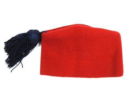 COIFFURES. Chéchia de zouave ou tirailleur...