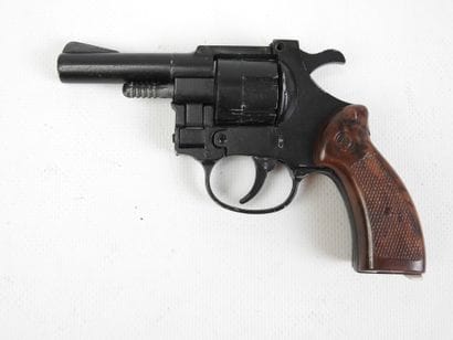 Alarm revolver, Italy in zamac 7-shot cylinder,...