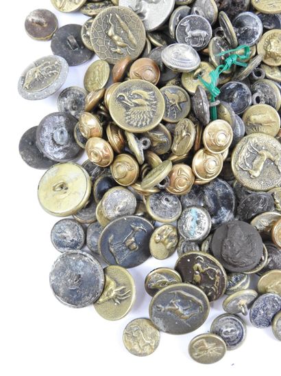 HUNTING BUTTON. Lot of buttons with motifs...