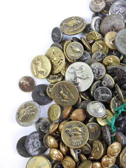HUNTING BUTTON. Lot of buttons with motifs...