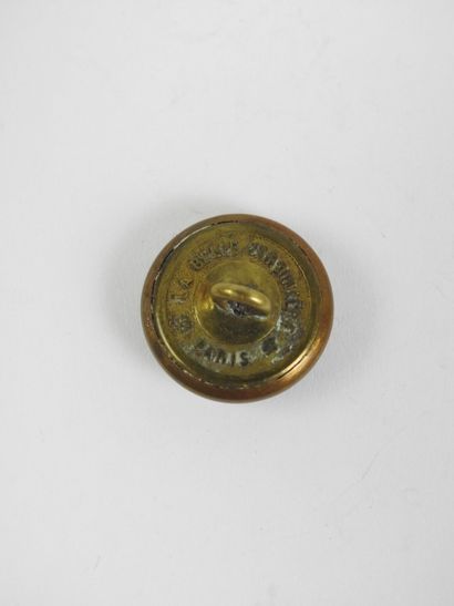 Rally TEMPLE. to M. Despres. o. vest button....