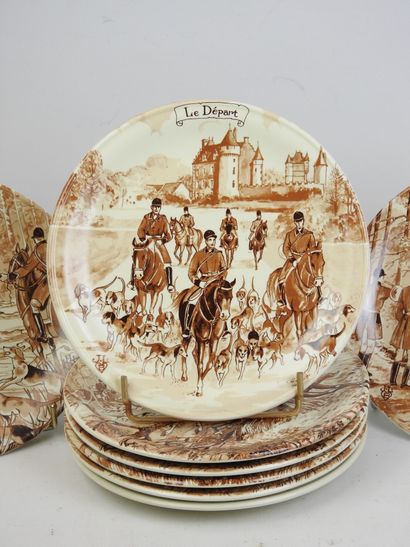 CASTELROUX: Eight earthenware plates decorated...