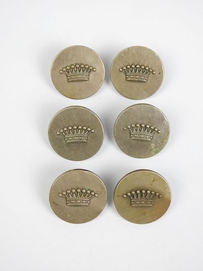 LIVERY BUTTON. O. 6 count's crown outfit...