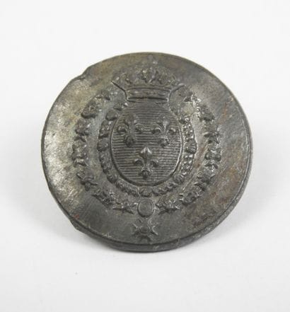 LOUIS XVI. O. dress button (ref. Léon Labbé)....