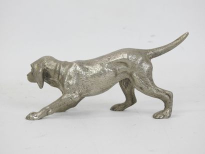 Metal dog with silver patina. Length: 17...