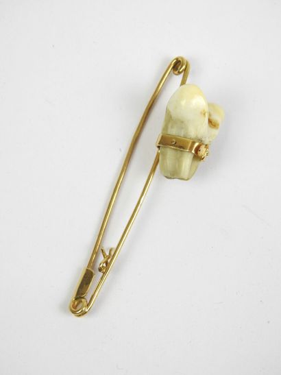 HUNTING PENSEL in yellow gold 750/1000 adorned...