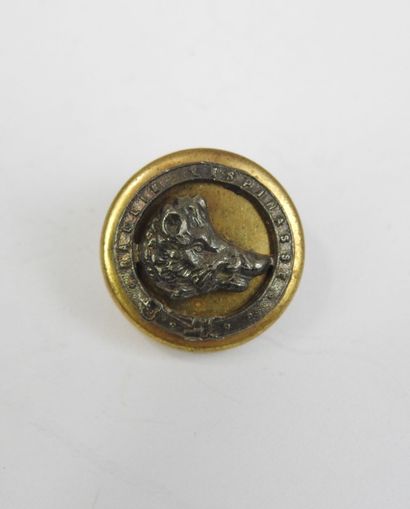 Rallye LESPINASSE. to M. Bizet. o. vest button....
