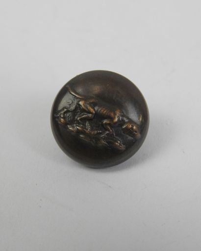 Crew MOLLER. to M. Moller. o. vest button....