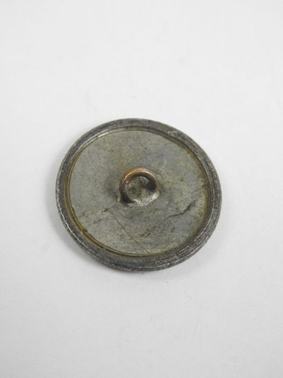 VENERIE ROYALE (?). O. men's dress button....