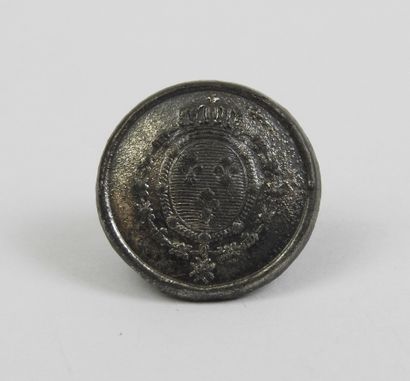 LOUIS XVI. o. vest button (ref. Léon Labbé)....