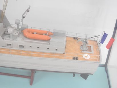 MAQUETTE OF A COASTAL ESCORTEUR in wood and...